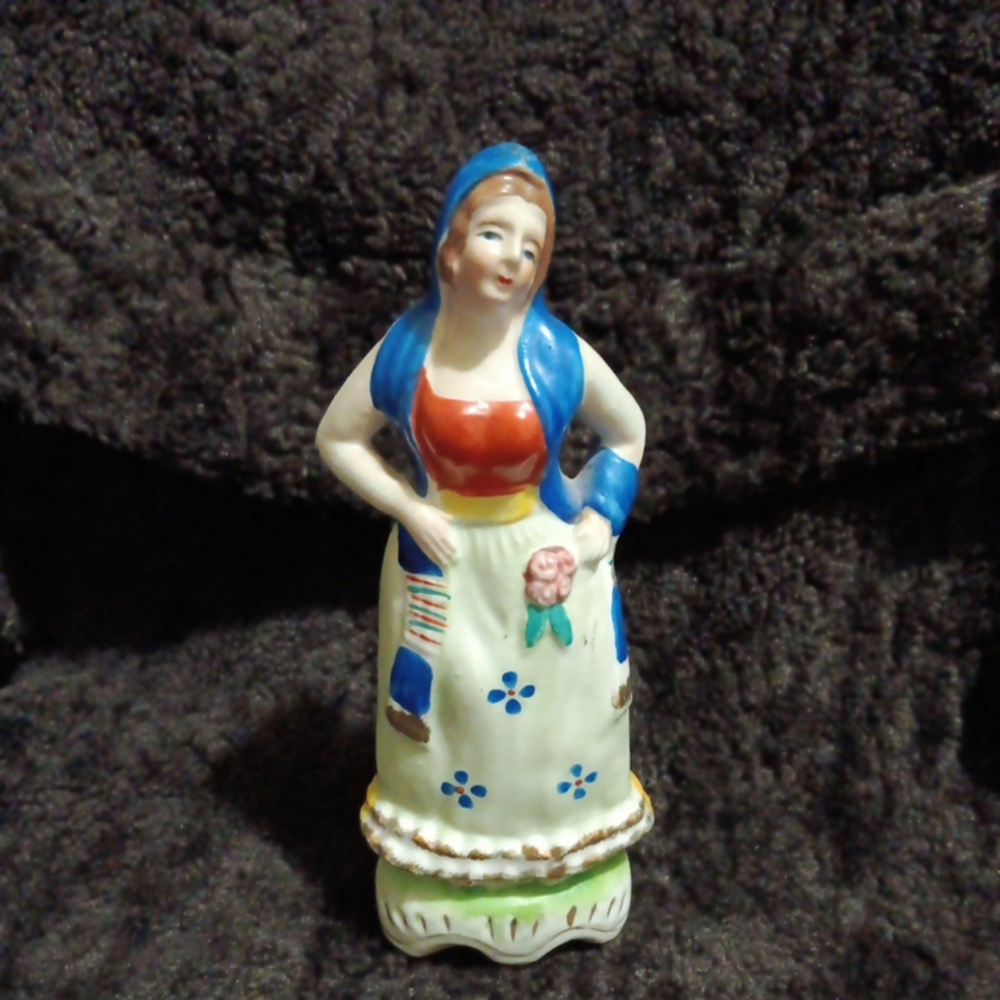 Vintage Occupied Japan Figurine  6” Woman - Beautiful-excellent condition MARKED